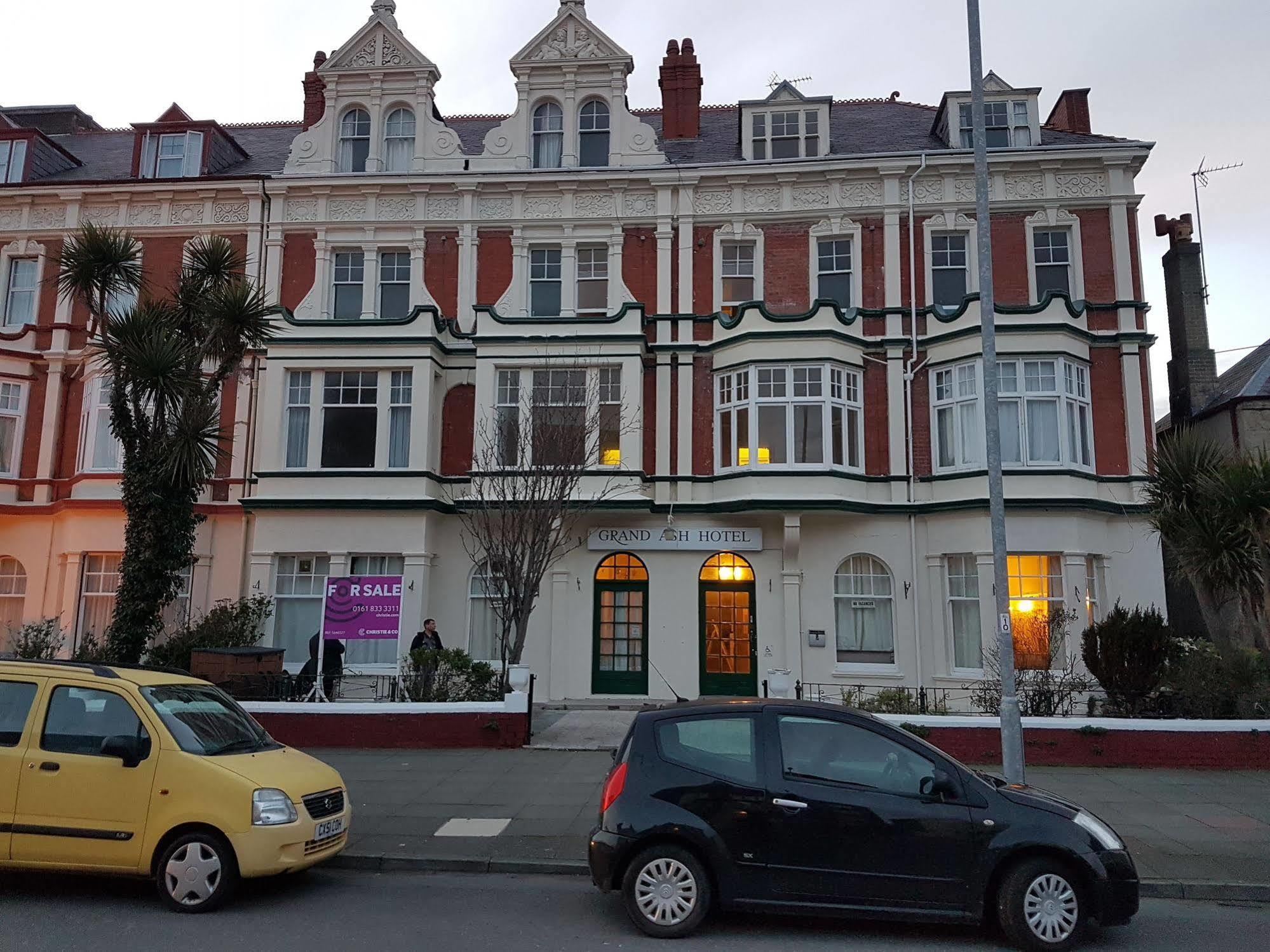Grand Ash Hotel Llandudno Exterior photo